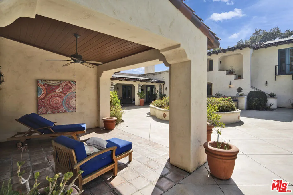 1487 Meadowcrest Circle, Corona, California 92882 home-pic-4